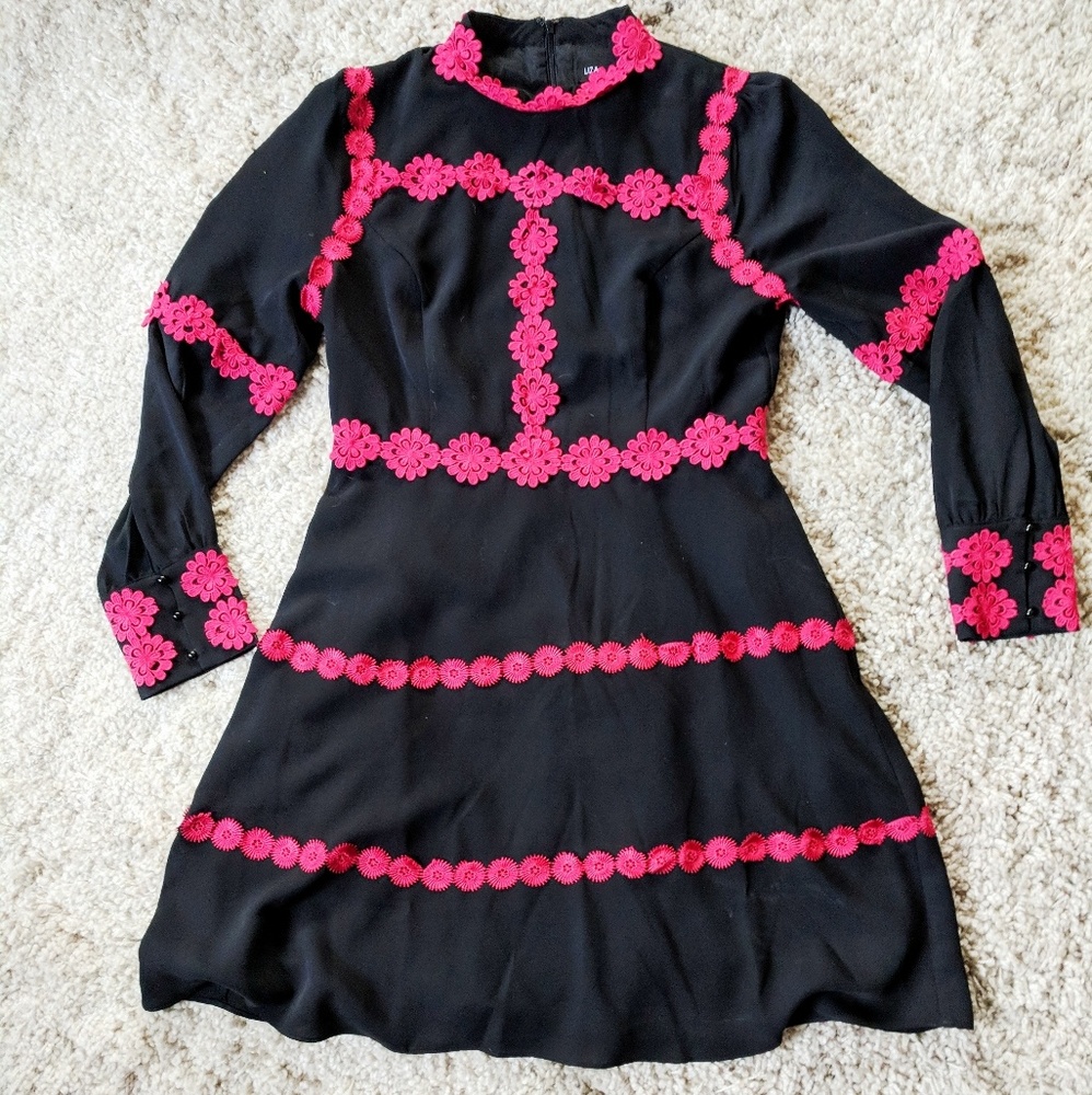 😍Modcloth Black and Red Dress! 😍